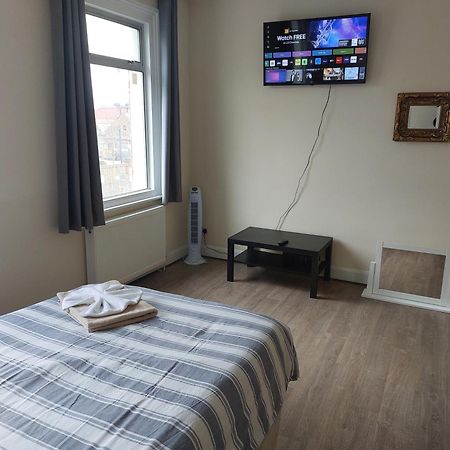 Family Friendly 3 Bedroom Flat Zone 2 - Children Stay Free! Лондон Экстерьер фото