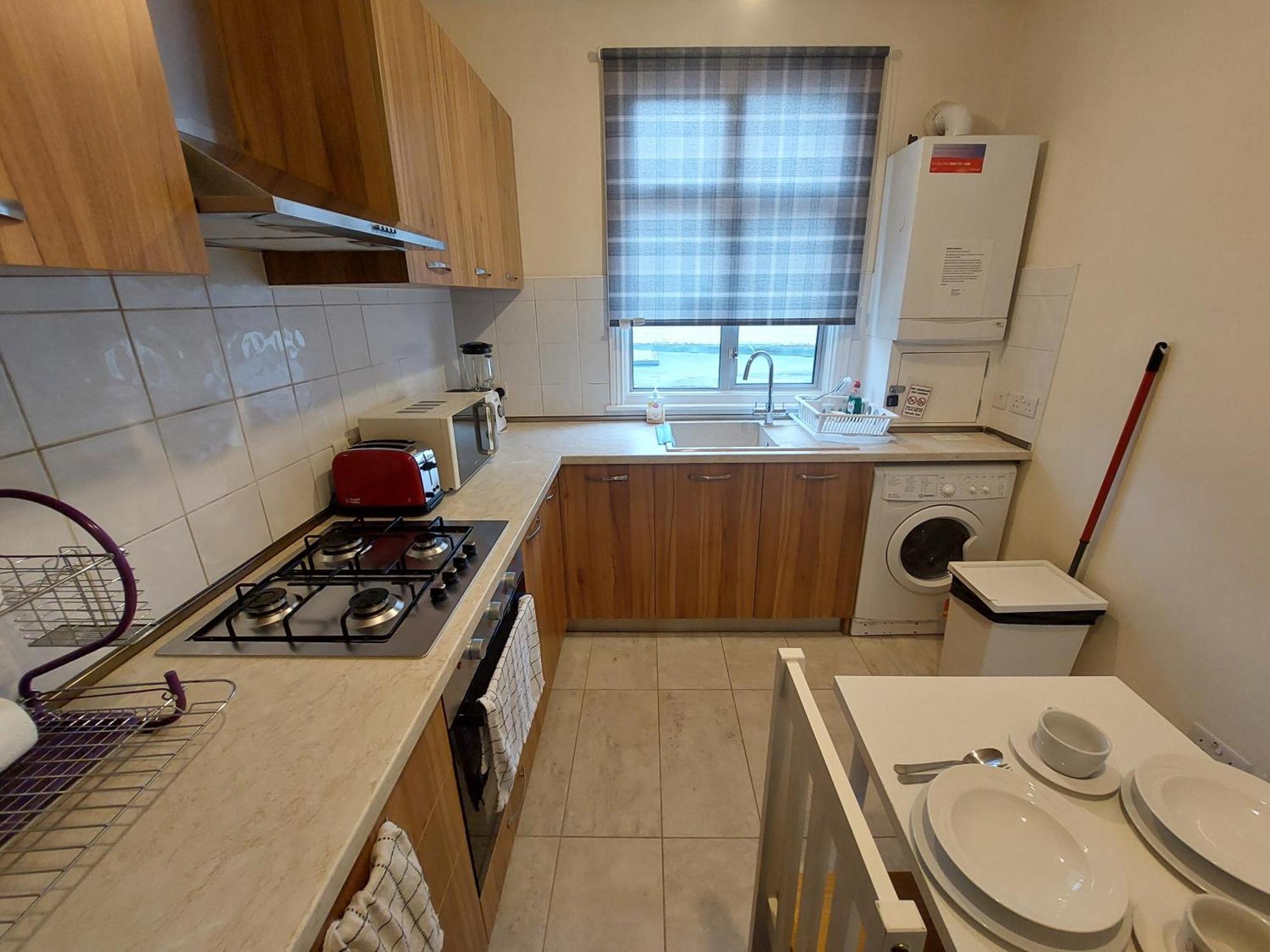 Family Friendly 3 Bedroom Flat Zone 2 - Children Stay Free! Лондон Экстерьер фото